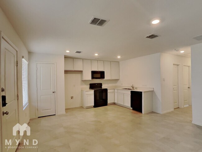 Building Photo - 8739 Cottage Crk Dr