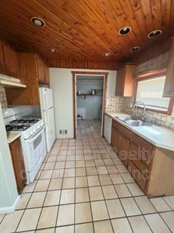 Foto del edificio - 844 Kettering Ave