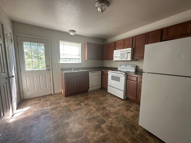 Foto del edificio - 1131 E 9th St