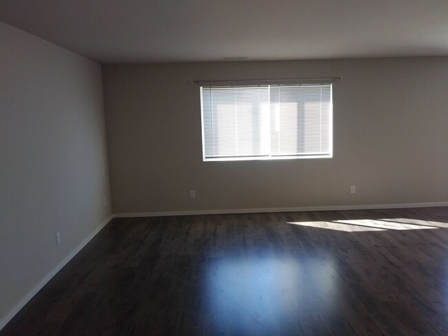 Foto del edificio - 2925 Mahogany St NE