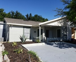 Building Photo - 960 Loquat Tree Rd
