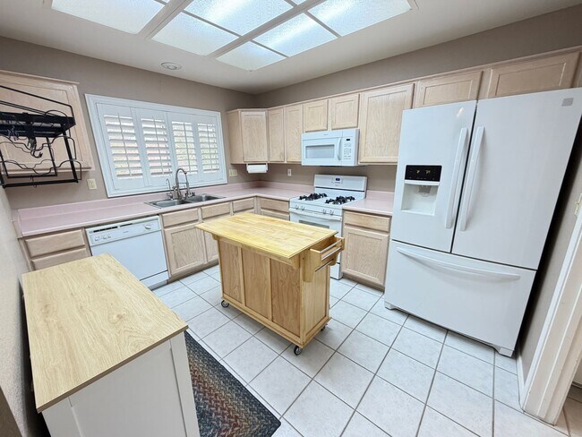 Building Photo - 2852 Bluffpoint Dr