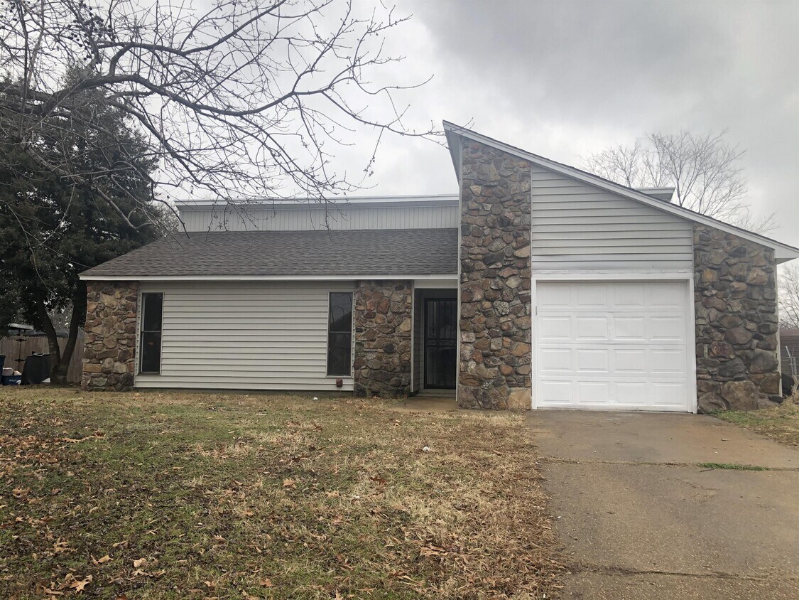 Primary Photo - 6498 Chickasaw Dr