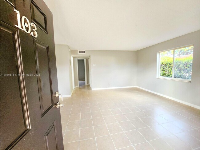 Foto del edificio - 191 SW 15th St