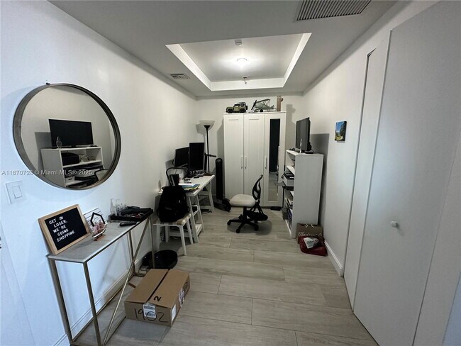 Foto del edificio - 45 SW 9th St