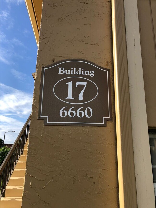 Building Photo - 6660 W 26th Ct