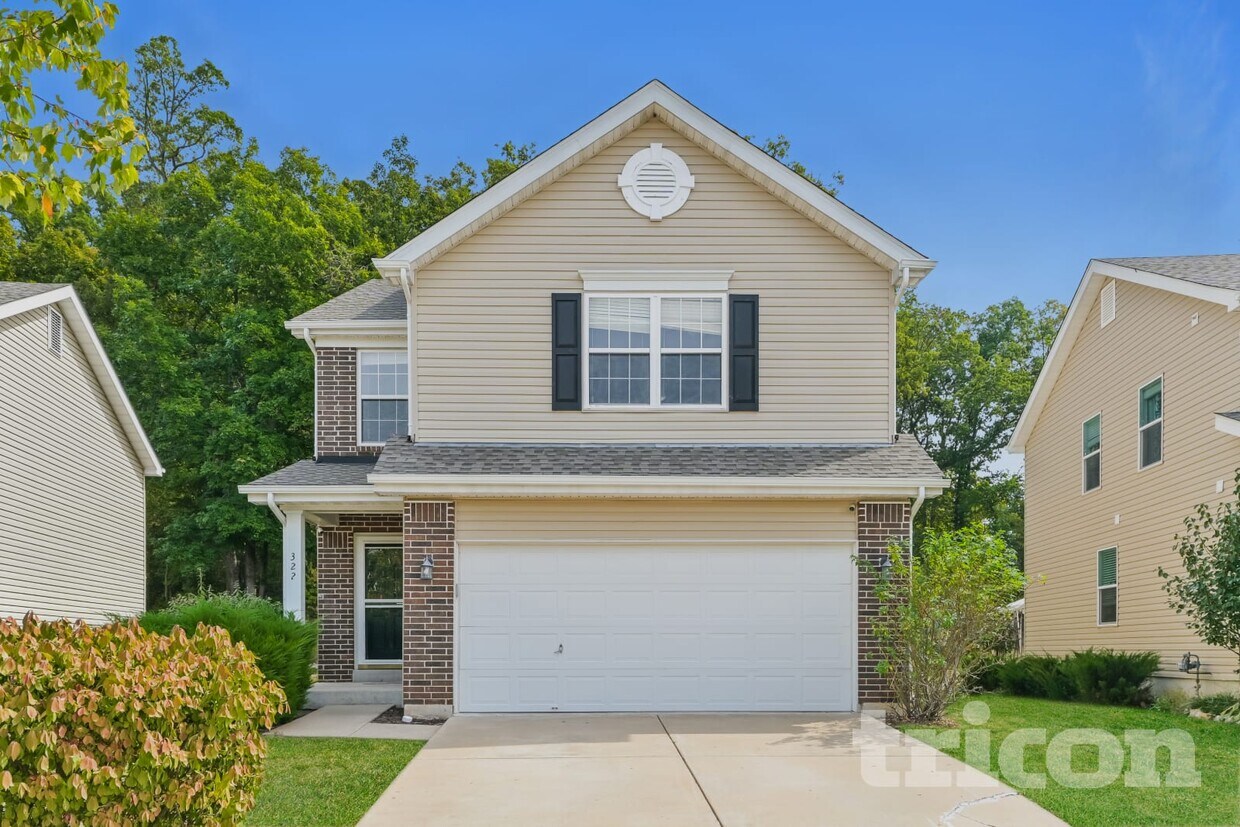 Foto principal - 322 Burning Brook Dr