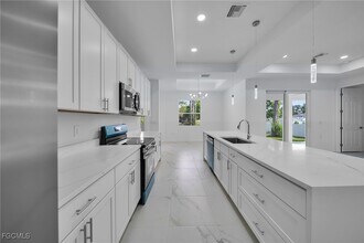 Building Photo - 3806 15th St W