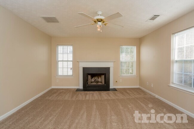 Building Photo - 120 Dairyland Dr