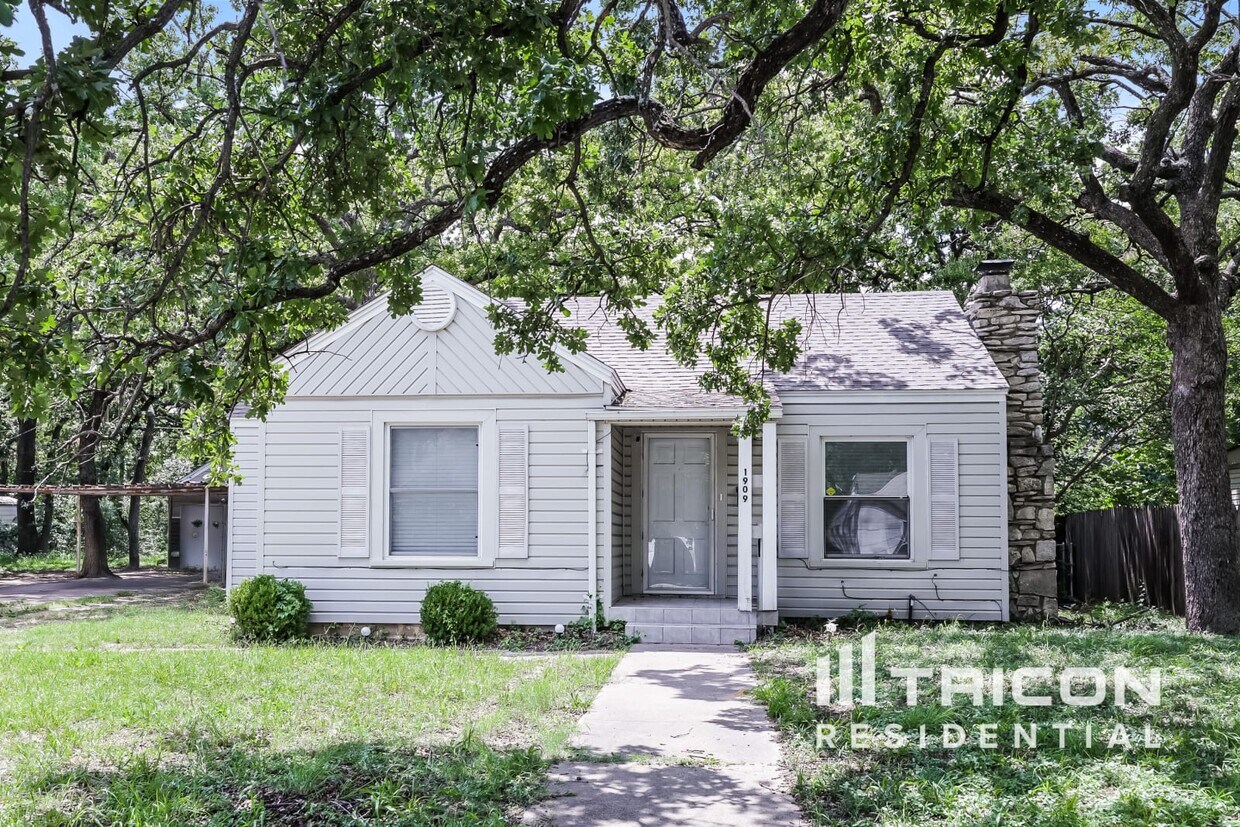 Foto principal - 1909 Layton Ave