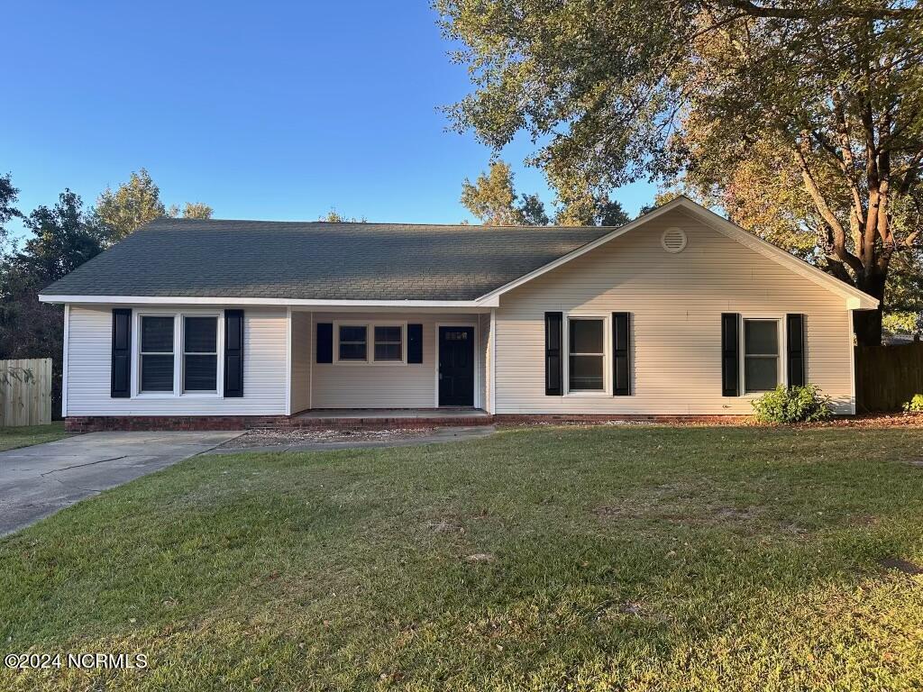 102 Woodbridge Ct, Jacksonville, NC 28540 House Rental in