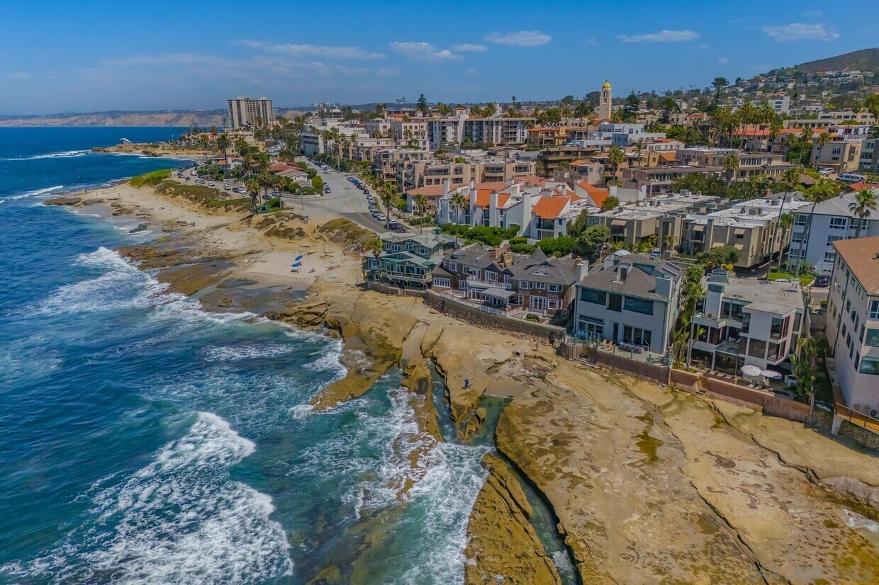 Primary Photo - 303 Coast Blvd