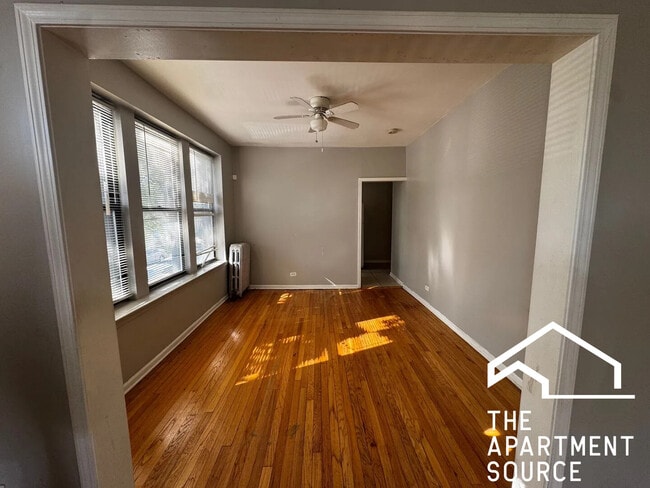 Foto del edificio - 7658 S Marquette Ave