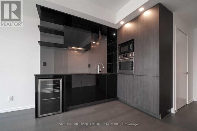 Building Photo - 70 Temperance St