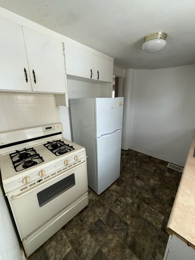 Building Photo - 1163 N Hill Ave