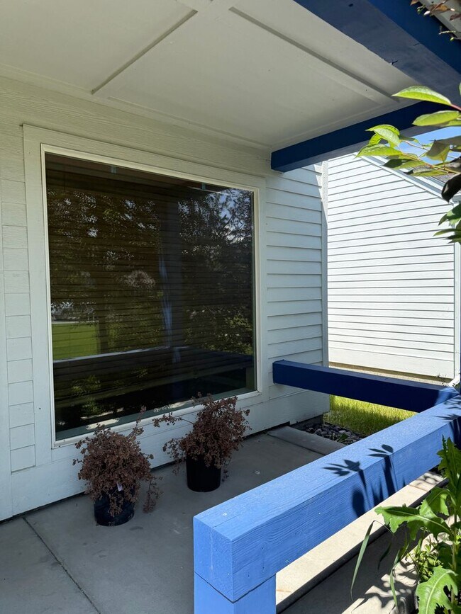 Foto del edificio - Charming 3BR/2BA Pet-Friendly Home in Vall...