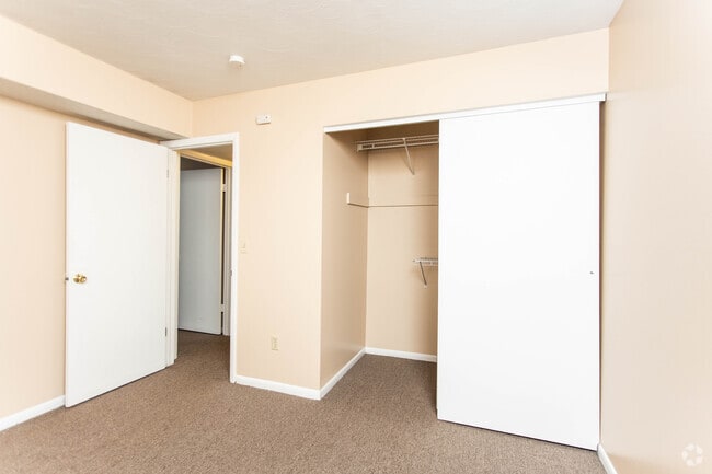 2BR, 1BA - Flats at 65