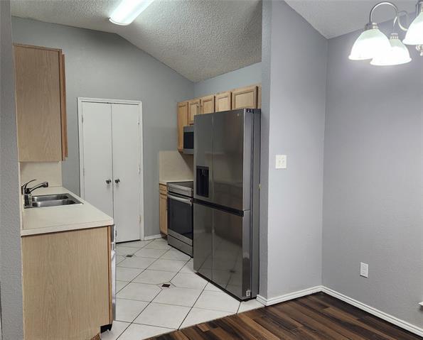 Building Photo - 7556 Ashcroft Cir