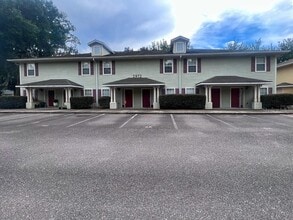 Building Photo - 2972 SW 35th Pl