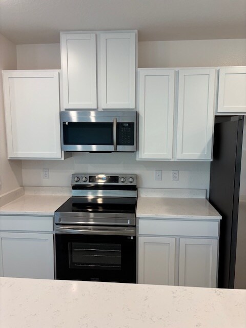Building Photo - 3632 Majestic Dr