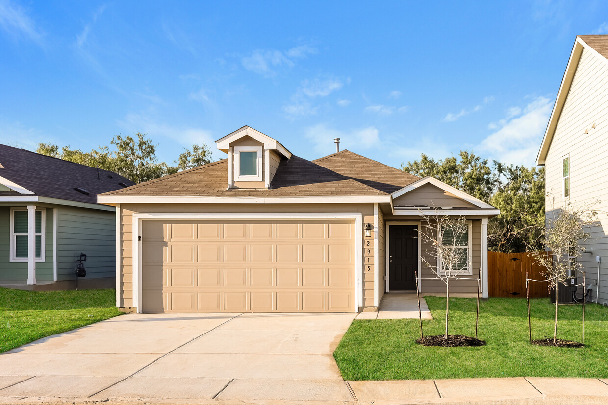 Foto principal - 2915 Ruby Xing, San Antonio, TX