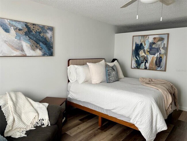 Foto del edificio - 3700 S Osprey Ave