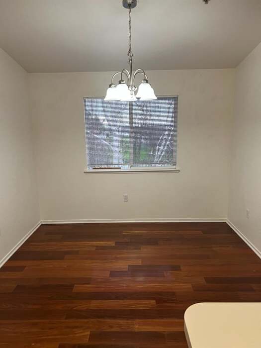 Foto del edificio - 565 Peerless Way