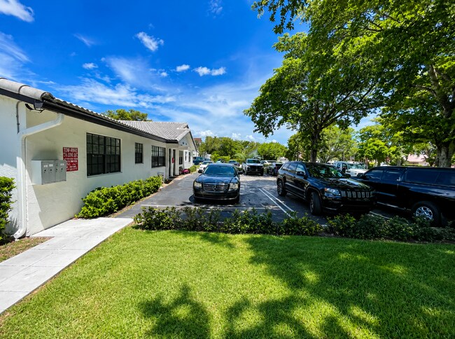Foto del edificio - 11401 NW 43rd St