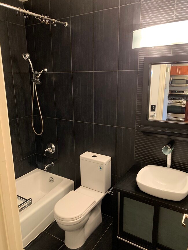 Bathroom - 400 Avila St