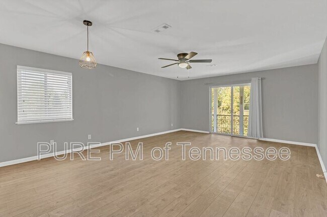 Foto del edificio - 1302 Mercury Blvd