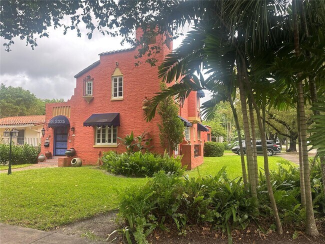 Foto del edificio - 915 Ferdinand St