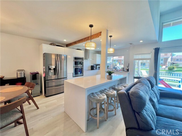 Building Photo - 7801 Seabreeze Dr