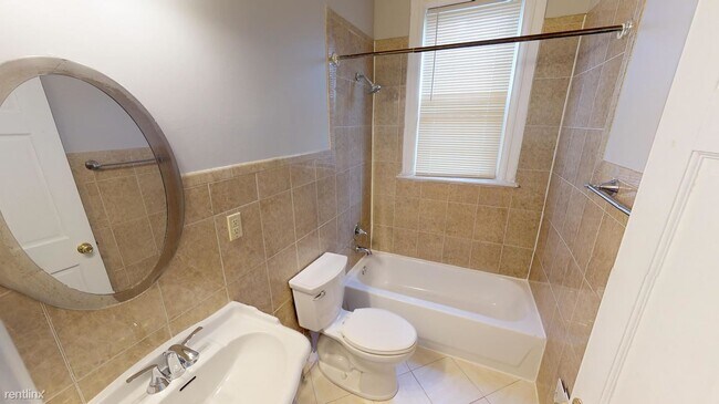 Building Photo - 1 br, 1 bath House - 2411 1st St NW Privat...