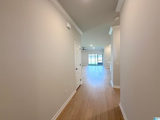Building Photo - 121 Clift Crk Dr