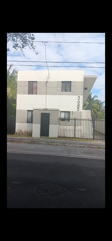 Foto del edificio - 3685 Frow Ave