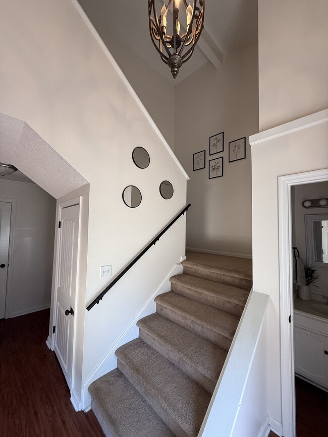 Building Photo - "Charming 3-Bedroom Townhouse Retreat in Beaufort - Spacious 1742 sq ft on Battery Lane!"
