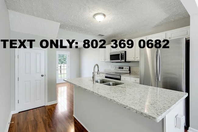 Building Photo - 5047 Nina Marie Ave