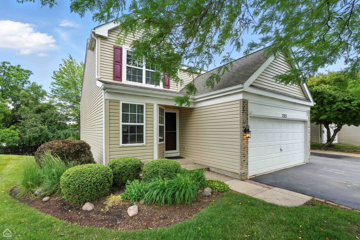 Foto principal - 223 Mistwood Ln
