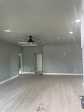 Building Photo - 4323 Continental Dr