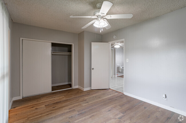 1HAB, 1BA - 650 ft² - Kingsley Apartments