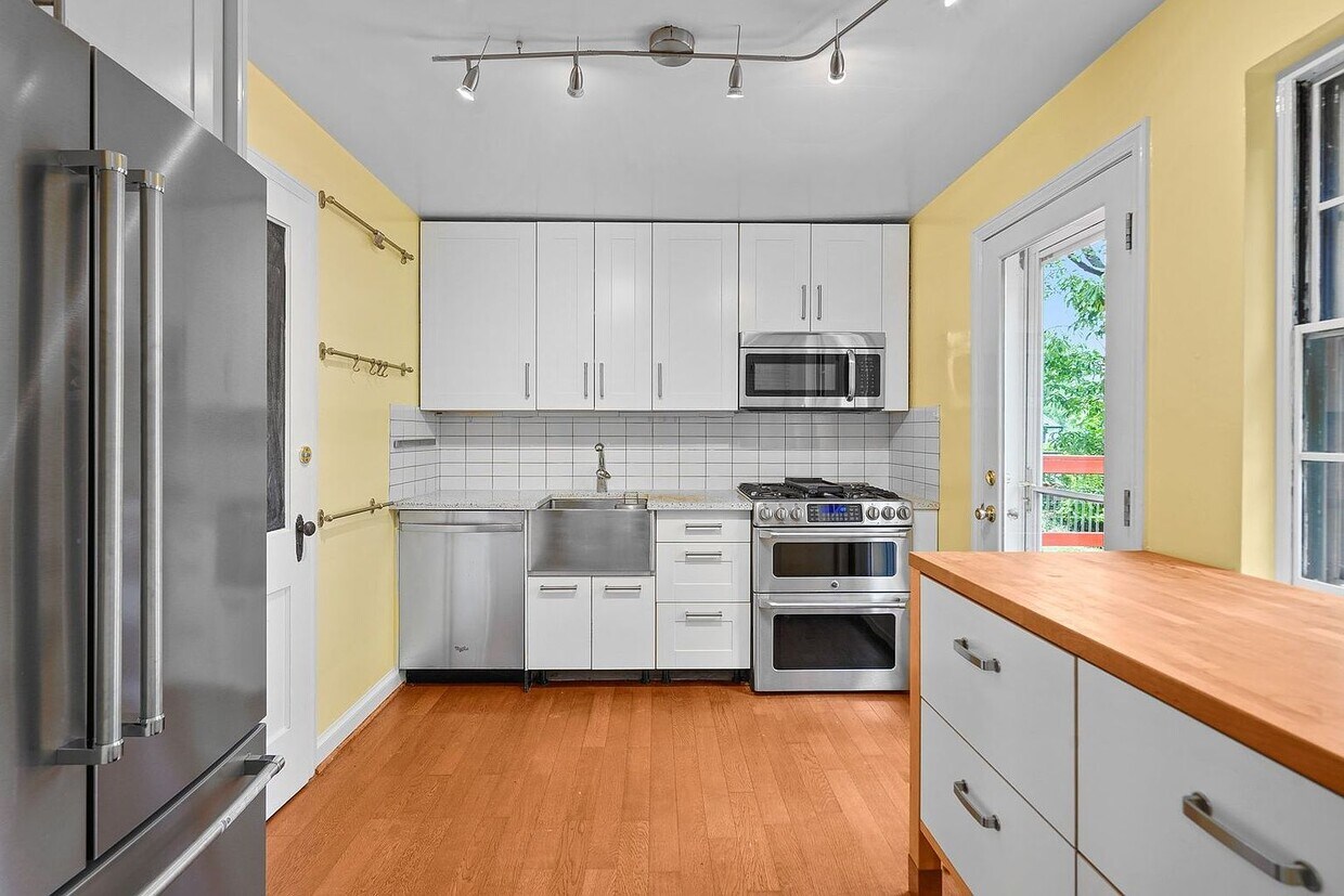 Photo - 318 Ethan Allen Ave (Takoma Park, MD)