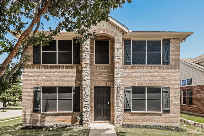 Building Photo - 8811 Eastwood Ave