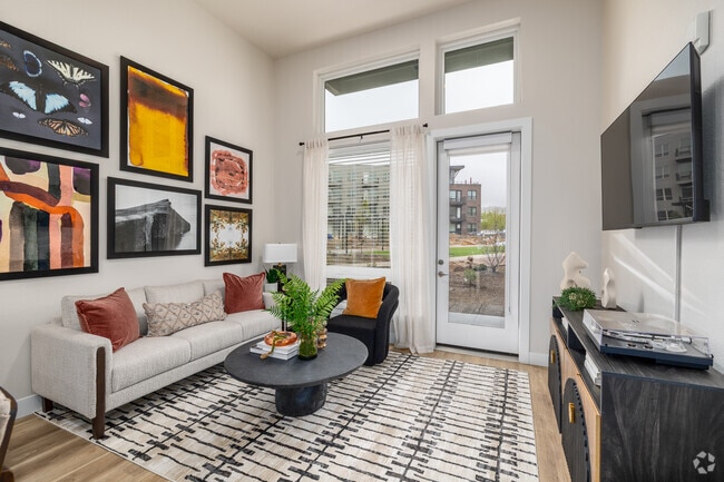 Jackson 1BR, 1BA - 656SF - Living Room - The Col