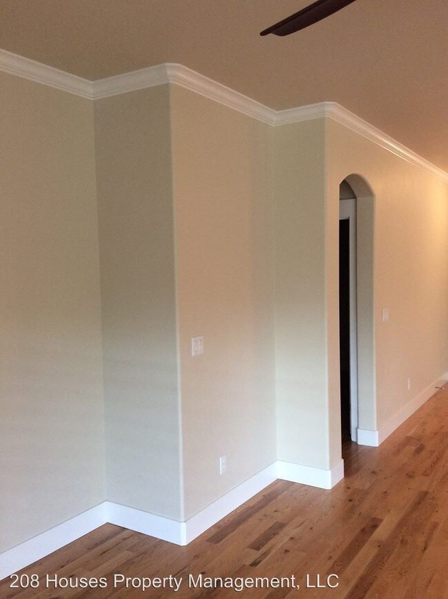 Building Photo - 4 br, 2 bath House - 2161 W. Bellagio Dr