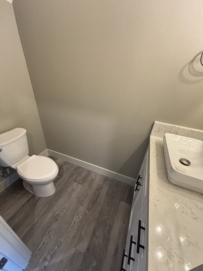 Foto del edificio - 388 Seven Oaks Ln