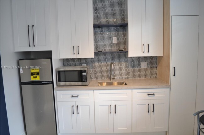 Foto del edificio - 3220 SW 93rd Pl