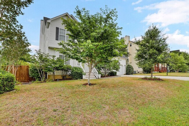 Building Photo - 1010 Meridian Dr