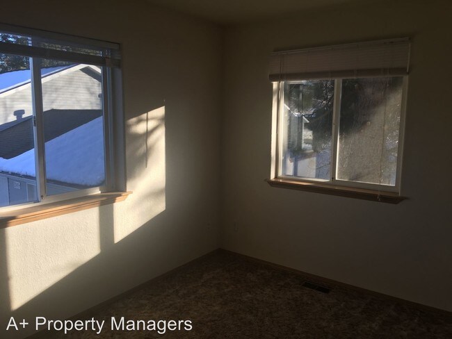 Foto del edificio - 3620 E 3rd Ave