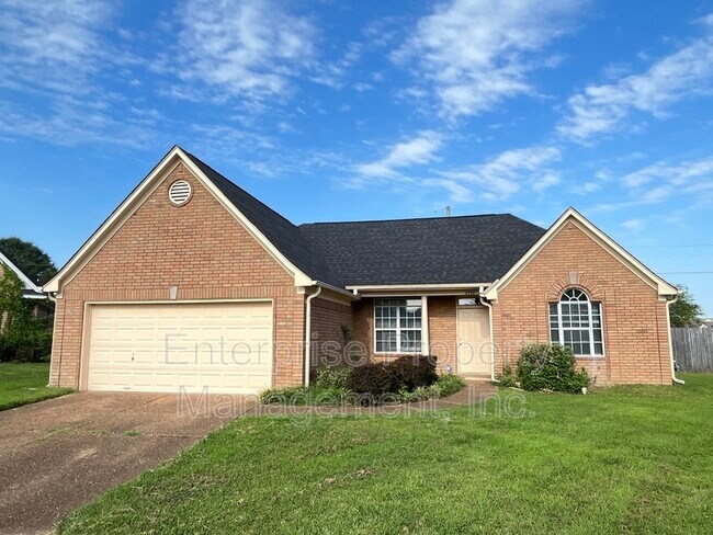 Foto del edificio - 6384 Meadow Cross Cove