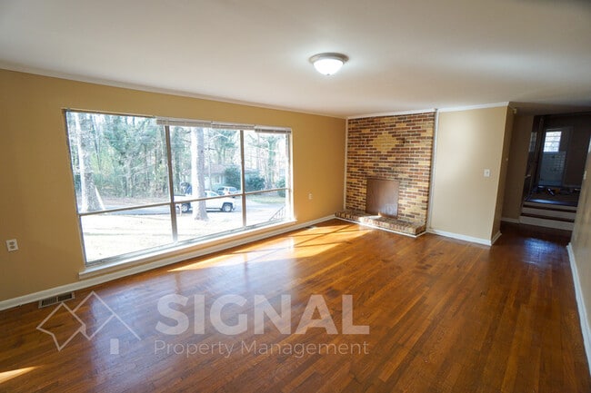 Foto del edificio - 1045 Walker Ave